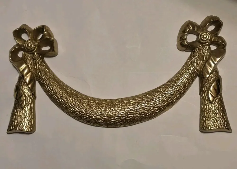 Vintage Solid Brass Wall Hanging Hollywood Regency Ribbon and Bow Swag Design